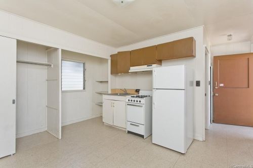 1525 Piikoi St, Honolulu HI 96822-4079 exterior