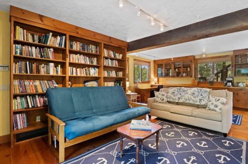 190 Windjammer Ln, Eastham MA 02642-3416 exterior