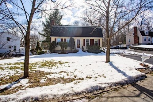 74 Comet Rd, Methuen, MA 01844-5604