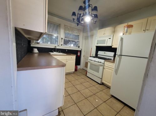 112 Jackson St, West Deptford NJ  08096-2353 exterior