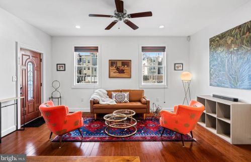 985 6th St, Philadelphia PA  19123-1405 exterior