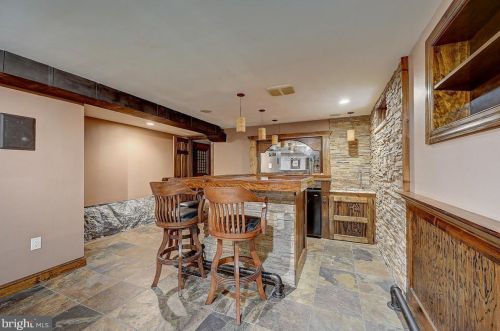 985 6th St, Philadelphia PA  19123-1405 exterior