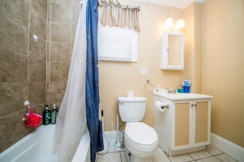 1029 Plymouth Ave, Fall River MA 02721-1939 exterior