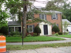 89 Puritan Rd, Newton, MA 02468-1705