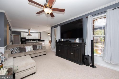 36 Hackemore St, Burlington NJ 08016-3056 exterior