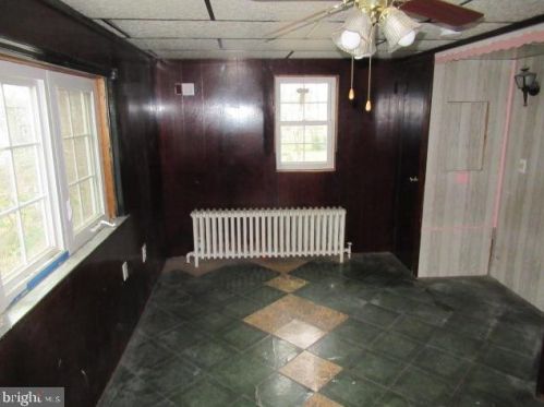 124 Edith Ave, West Deptford NJ 08096-3521 exterior