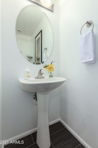 20910 37th Pl, Phoenix AZ  85050-4863 exterior