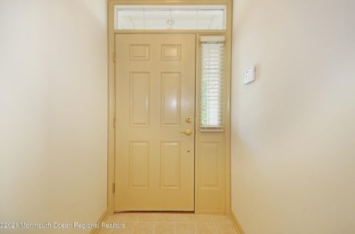 30 Dogwood Dr, Tinton Falls, NJ 07712-8705