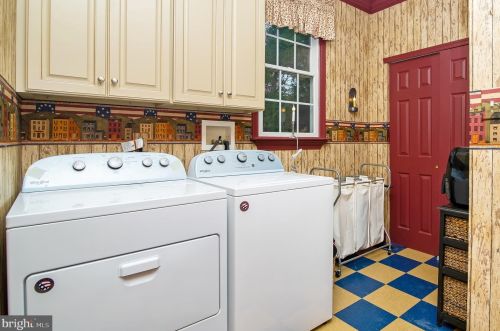 640 High St, West Deptford NJ 08051-1460 exterior