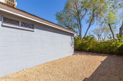 17235 2nd Pl, Phoenix AZ 85022-2315 exterior