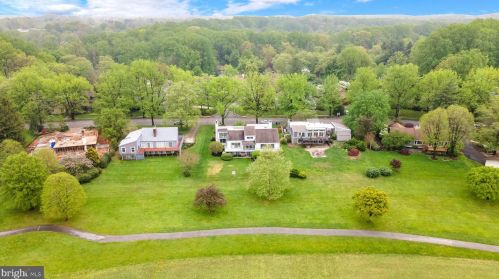 11102 Willow Bottom Dr, Columbia MD 21044-1069 exterior