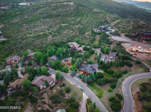 2068 Mahre Dr, Park City UT 84098-8508 exterior