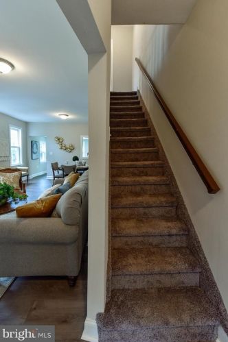 201 Maple Ave, West Deptford NJ  08093-1204 exterior