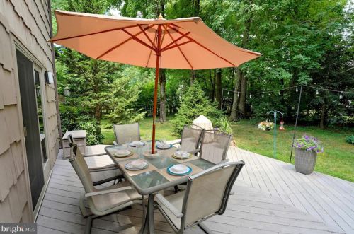 35 Woodlane Rd, Trenton NJ  08648-5543 exterior