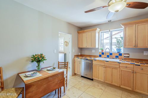 839 Edgemont Ave, Phoenix AZ 85035-1735 exterior