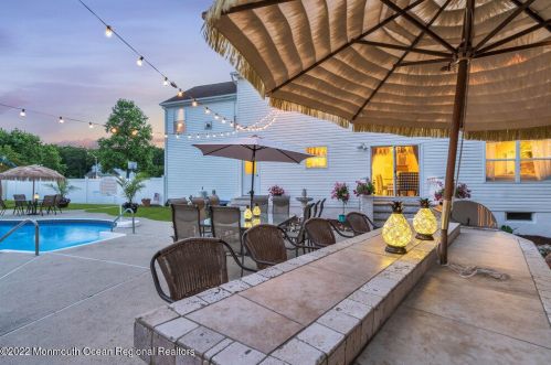 1 Highland Dr, Jackson Twp NJ 08527-1213 exterior