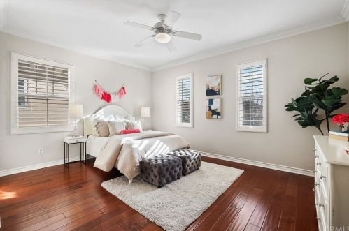 17 Buellton, Irvine CA 92602-2032 exterior