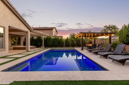 26518 51st Dr, Phoenix AZ  85083-1274 exterior