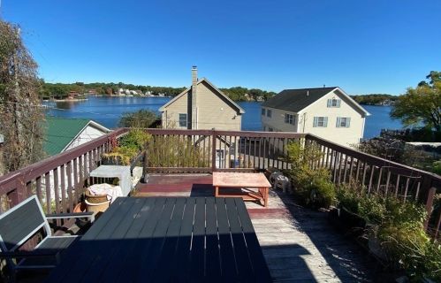 453 Lk Ave, Worcester MA 01604-1366 exterior