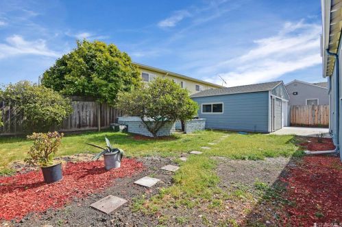 1552 Rake Ct, San Leandro CA  94578-1852 exterior