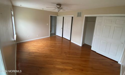 5 Bailey Ct, Jackson Twp NJ 08527-4459 exterior