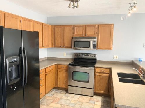 3245 Blackhawk Dr, Phoenix AZ  85050-4812 exterior