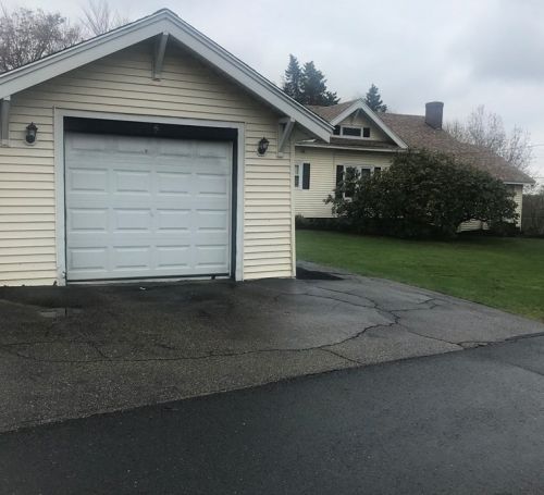 183 Pleasant St, Leicester MA 01524-1421 exterior