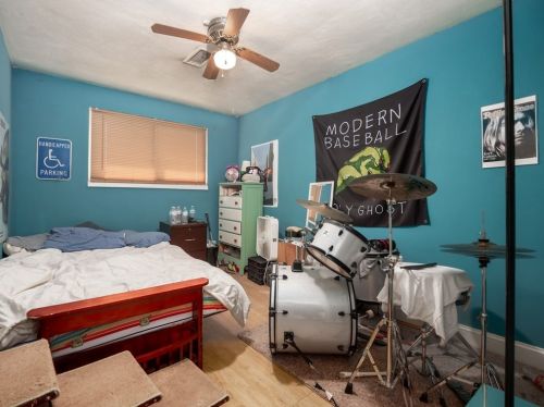 24 Holcombe St, Worcester MA 01604 exterior