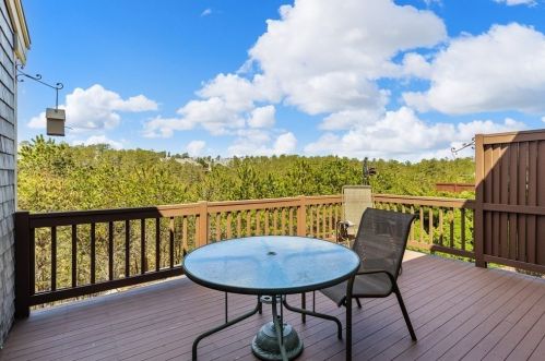 86 Holbeck Cor, Plymouth MA 02360-8241 exterior