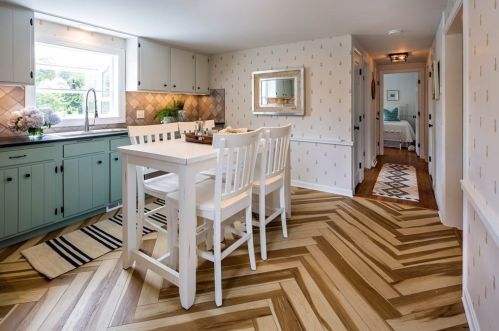 74 Ellis St, Chatham MA  02633-1881 exterior