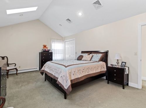 305 Detroit St, Fall River MA 02721-4904 exterior