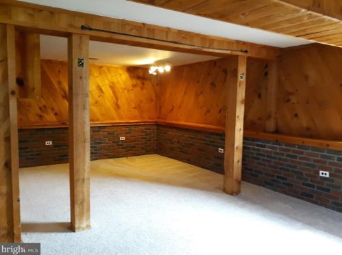 225 Marion Ave, West Deptford NJ 08093-1824 exterior