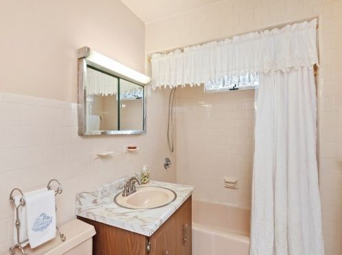 18 Mary St, Arlington MA 02474-8827 exterior