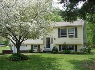 146 Oakland St, Greenfield MA  01301-1472 exterior