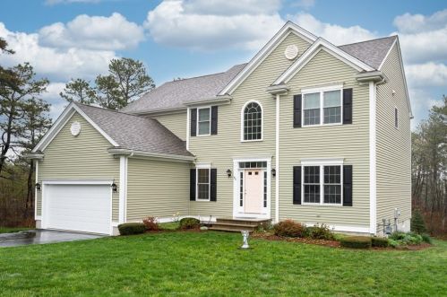 86 Pioneer Trl, Plymouth, MA 02360-7007