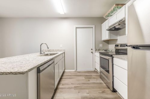 3223 Acapulco Ln, Phoenix AZ  85053-4721 exterior