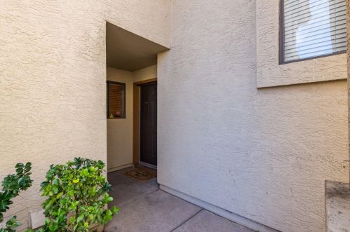 7772 20th Ave, Phoenix AZ  85021-6963 exterior
