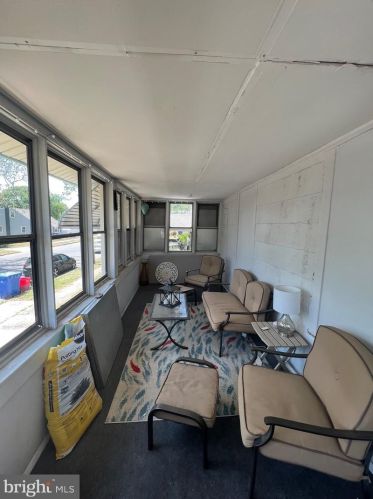 211 Simpson Ave, West Deptford, NJ 08063-1133