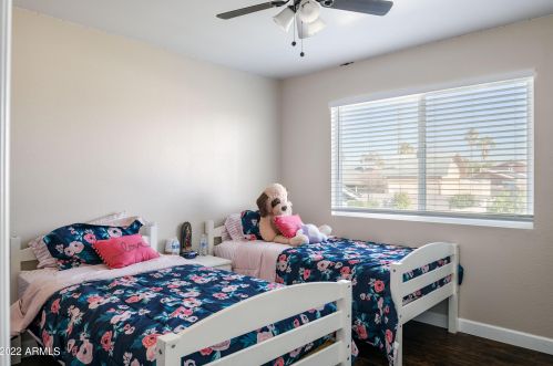 3351 76th Ave, Phoenix AZ  85033-4916 exterior