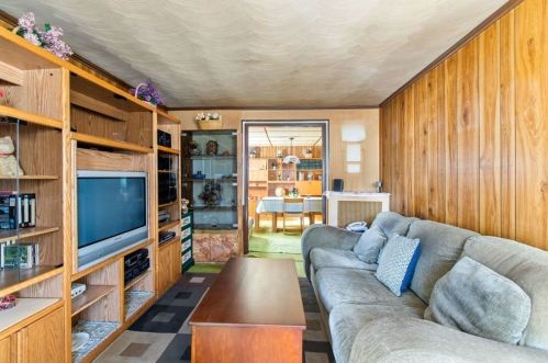 68 Gardner St, Newton MA 02458-1405 exterior