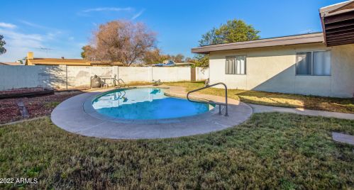 3222 Clinton St, Phoenix AZ 85028-3023 exterior