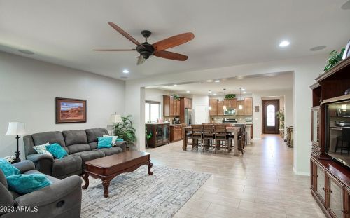 33044 26th Ln, Phoenix AZ  85085-8915 exterior