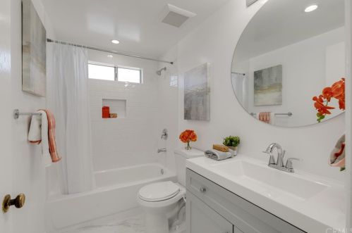 1431 Chalet Ave, Anaheim CA  92802-2146 exterior