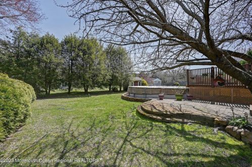 327 Frank Applegate Rd, Jackson Twp NJ  08527-4217 exterior