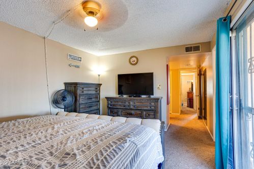 1821 68th Dr, Phoenix AZ 85033-8254 exterior