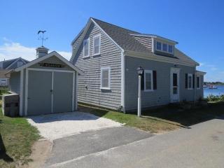 61 Eliphamets Ln, Chatham, MA 02633-2406