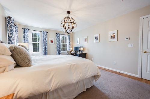 1 Eric Rd, Norfolk MA 02056-1914 exterior