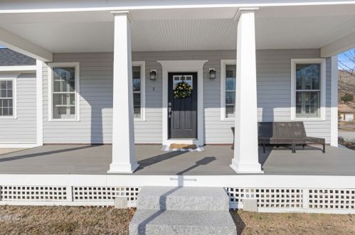 1 Taylor Ln, Hingham, MA 02043-1676