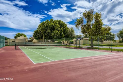 2916 Altadena Ave, Phoenix AZ 85029-3403 exterior