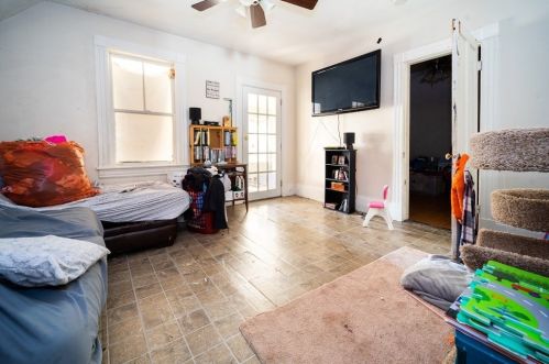 6 Lawrence St, Taunton MA 02780-1765 exterior